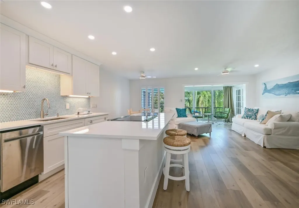 250 7th Avenue S Naples FL 34102