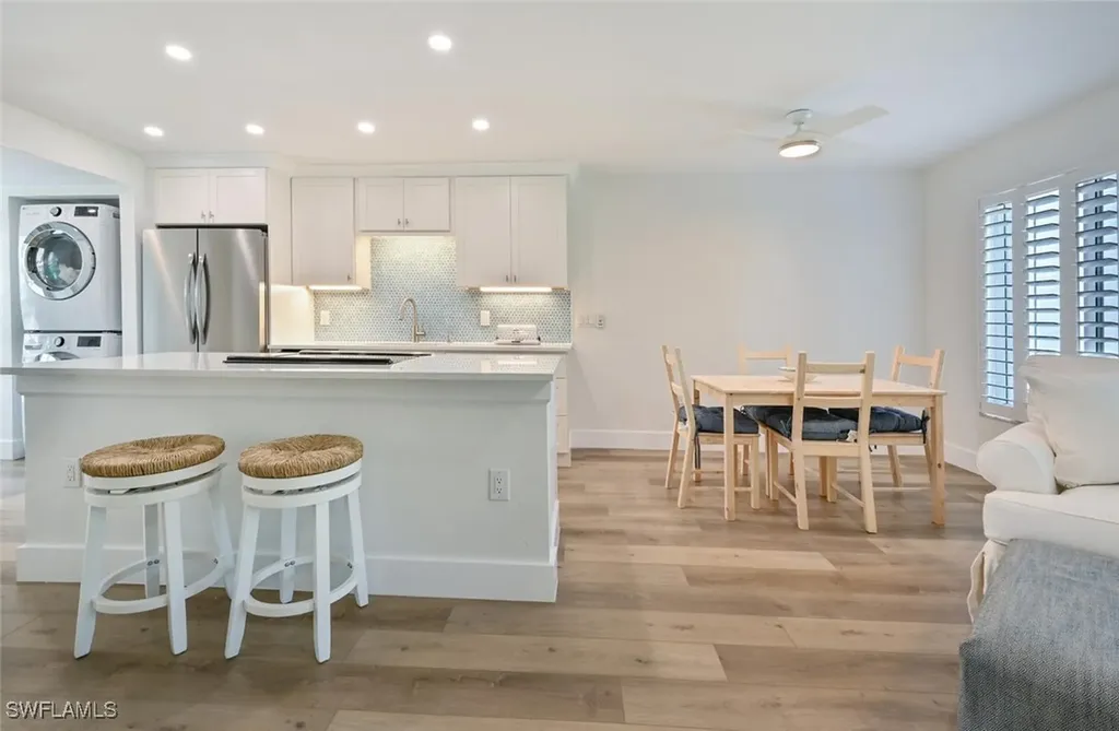 250 7th Avenue S Naples FL 34102