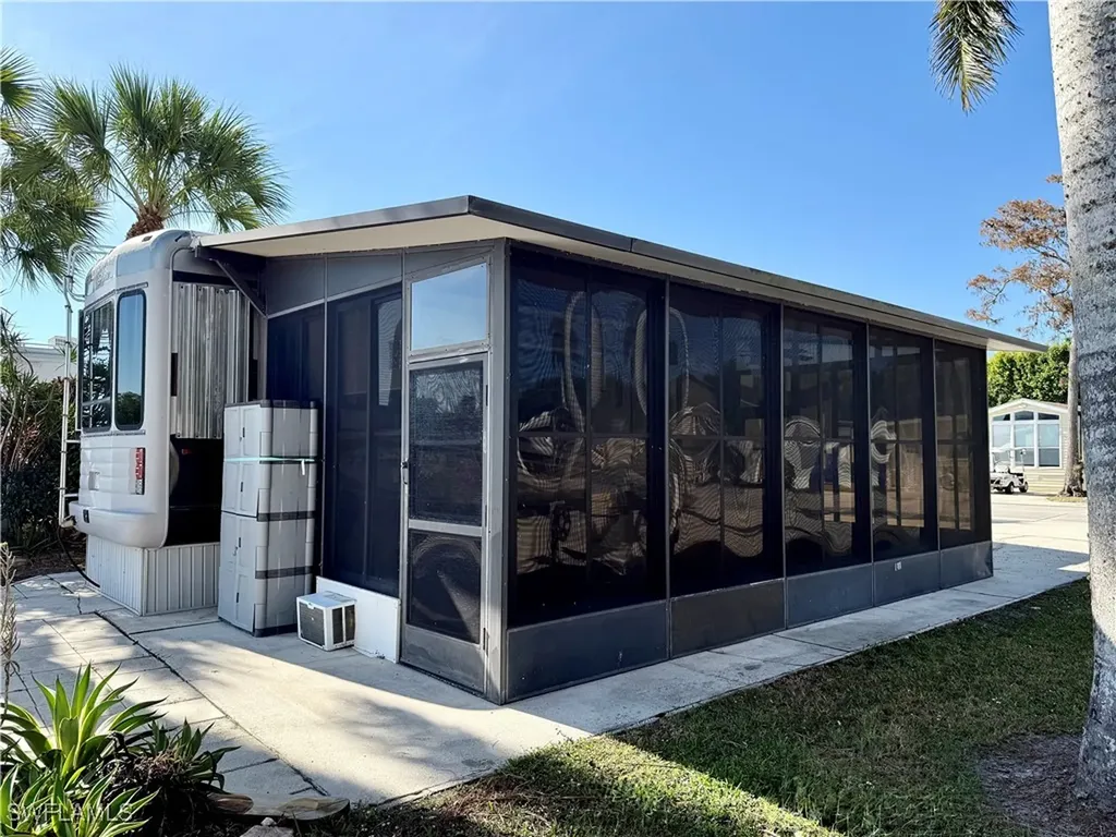 548 Cheetah Drive Naples FL 34114