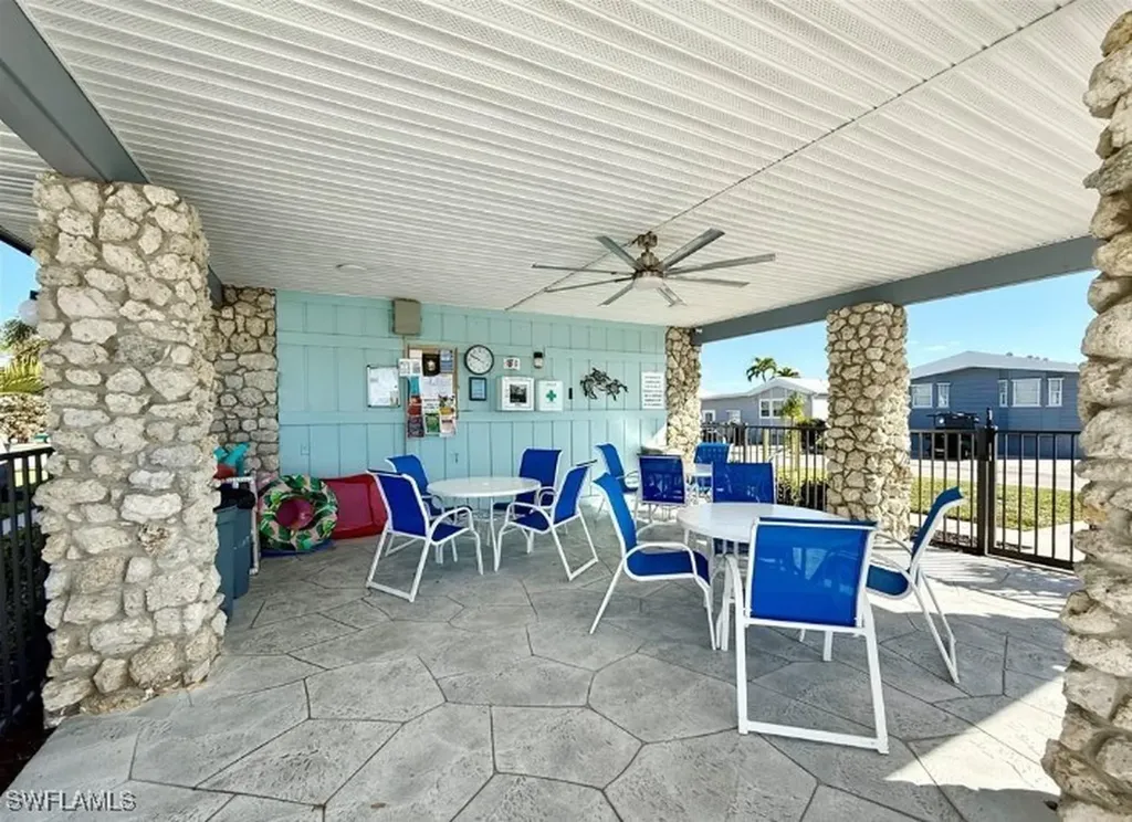 548 Cheetah Drive Naples FL 34114