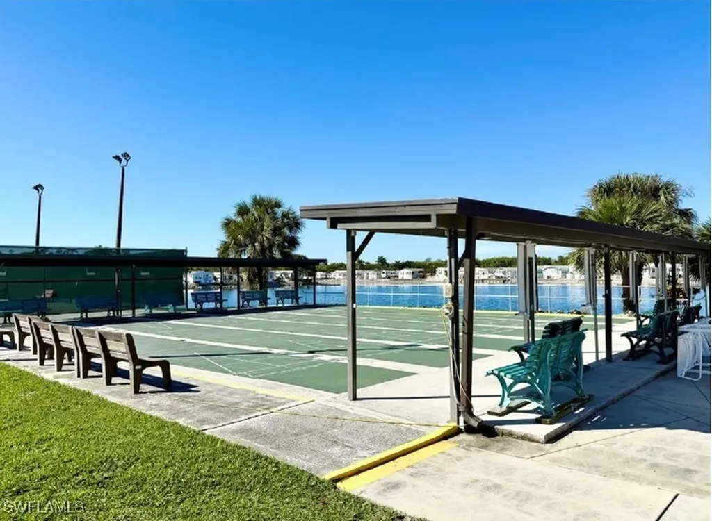 548 Cheetah Drive Naples FL 34114