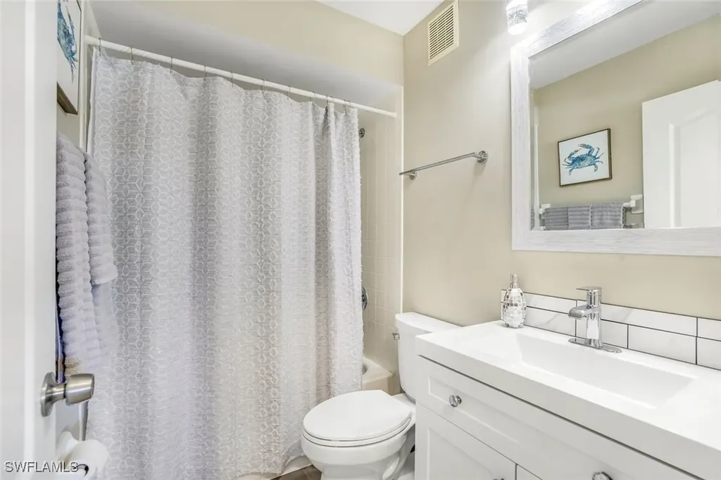 7360 Glenmoor Lane Naples FL 34104