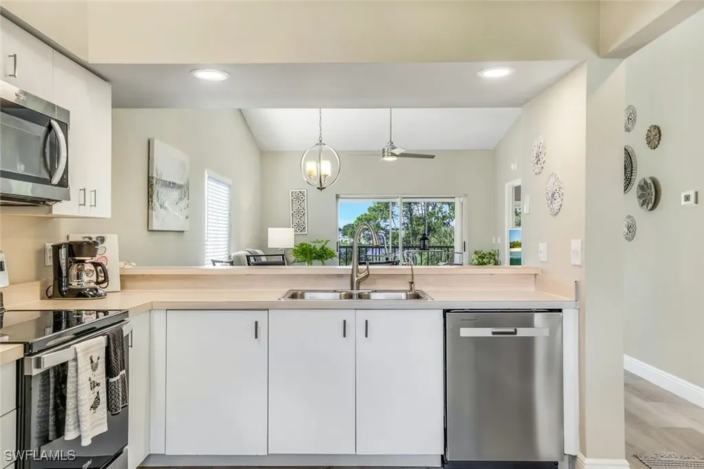 7360 Glenmoor Lane Naples FL 34104