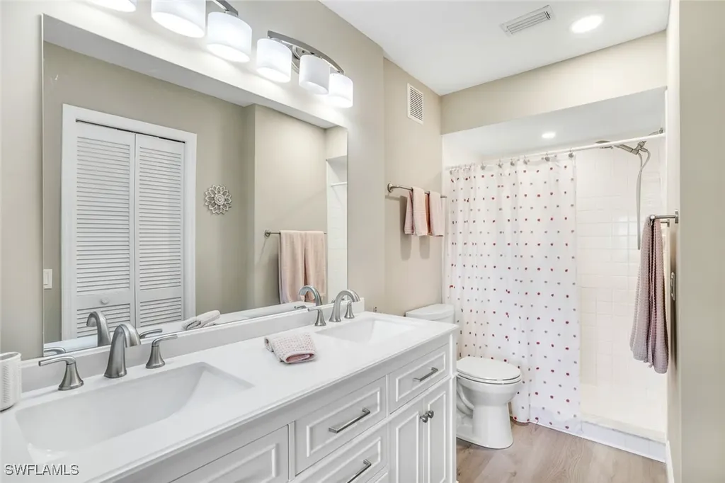 7360 Glenmoor Lane Naples FL 34104