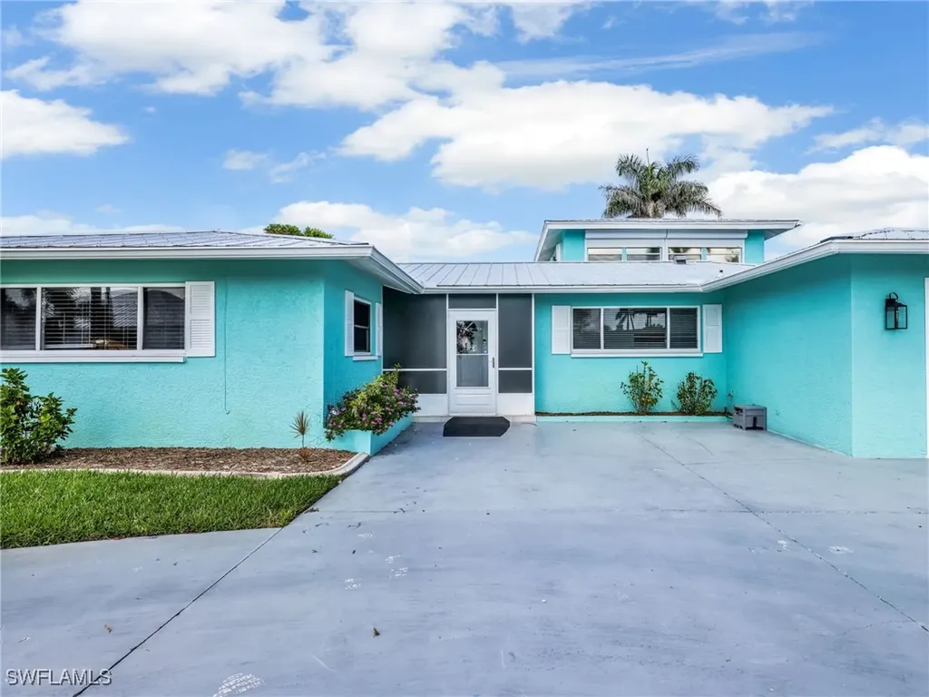 5622 Deauville Court Cape Coral FL 33904