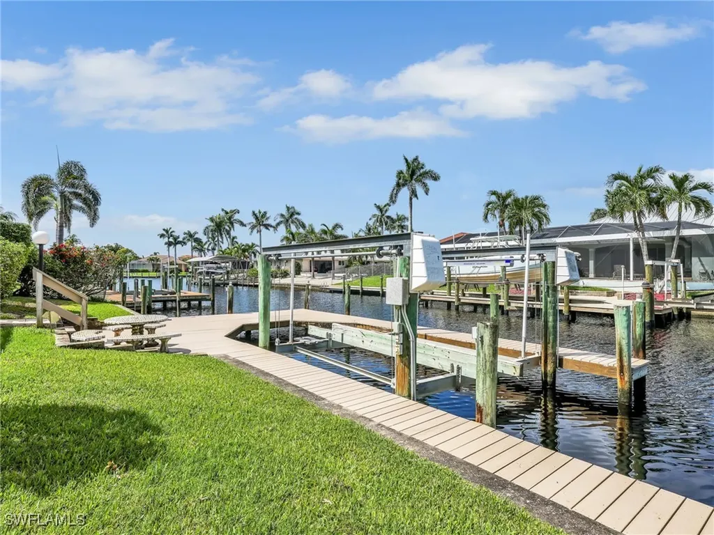 5622 Deauville Court Cape Coral FL 33904