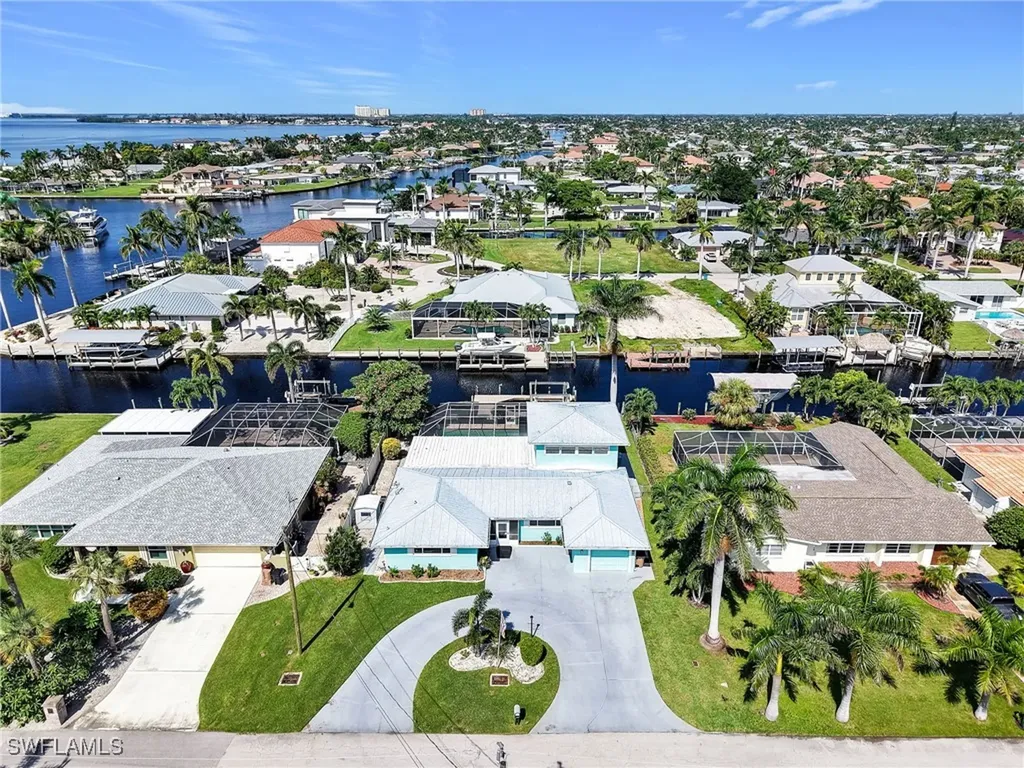 5622 Deauville Court Cape Coral FL 33904