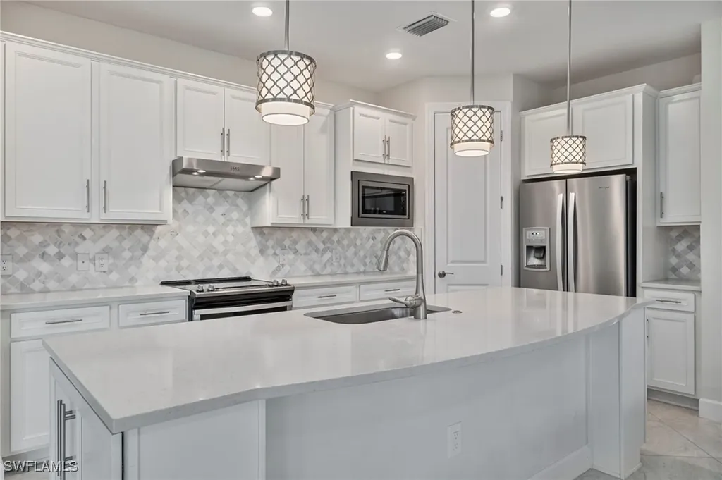 16495 Windsor Way Alva FL 33920