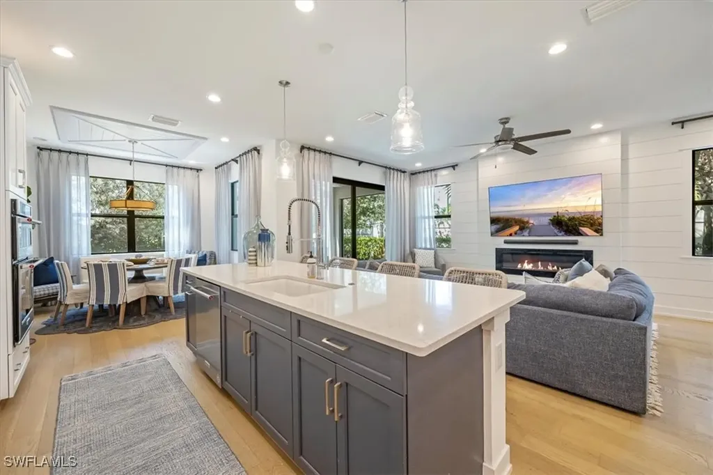 12940 Pembroke Drive Naples FL 34105