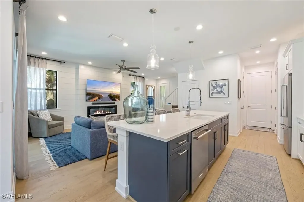 12940 Pembroke Drive Naples FL 34105