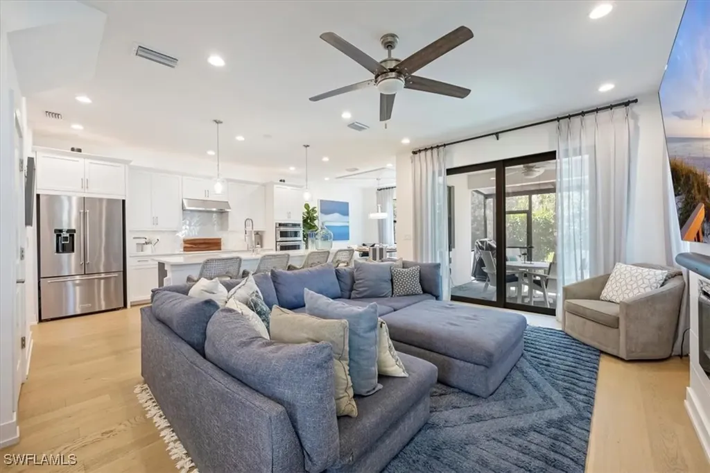 12940 Pembroke Drive Naples FL 34105