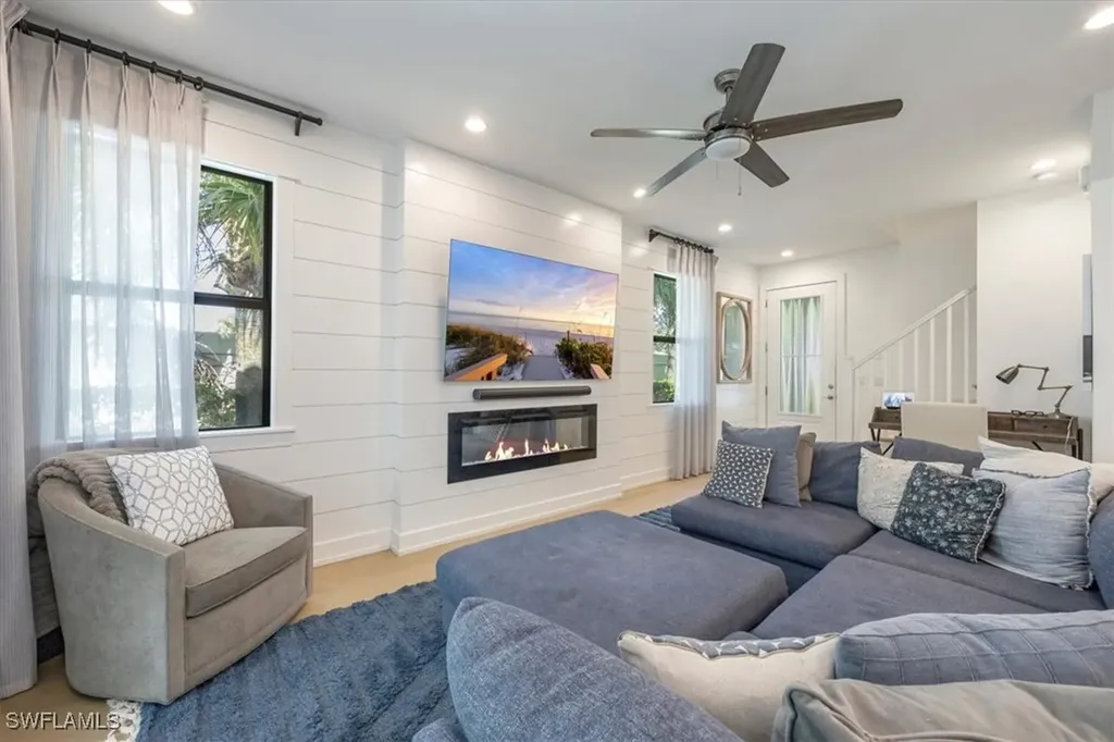 12940 Pembroke Drive Naples FL 34105