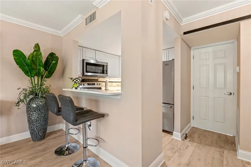 950 7th Avenue S Naples FL 34102