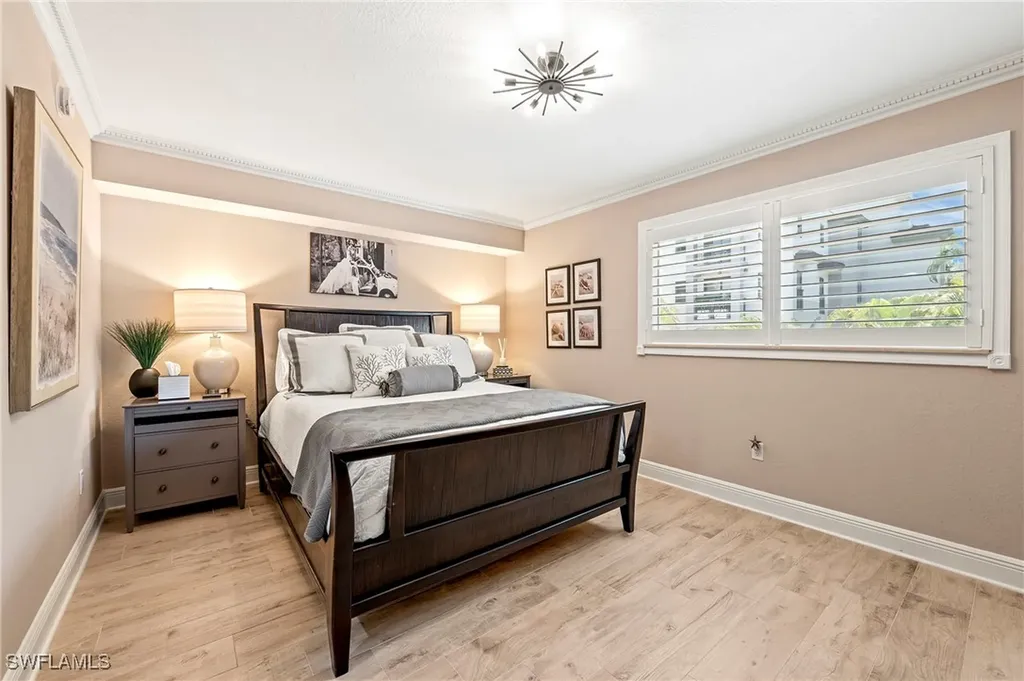 950 7th Avenue S Naples FL 34102