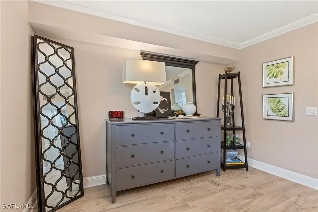 950 7th Avenue S Naples FL 34102