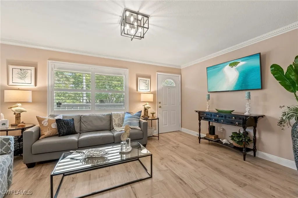 950 7th Avenue S Naples FL 34102