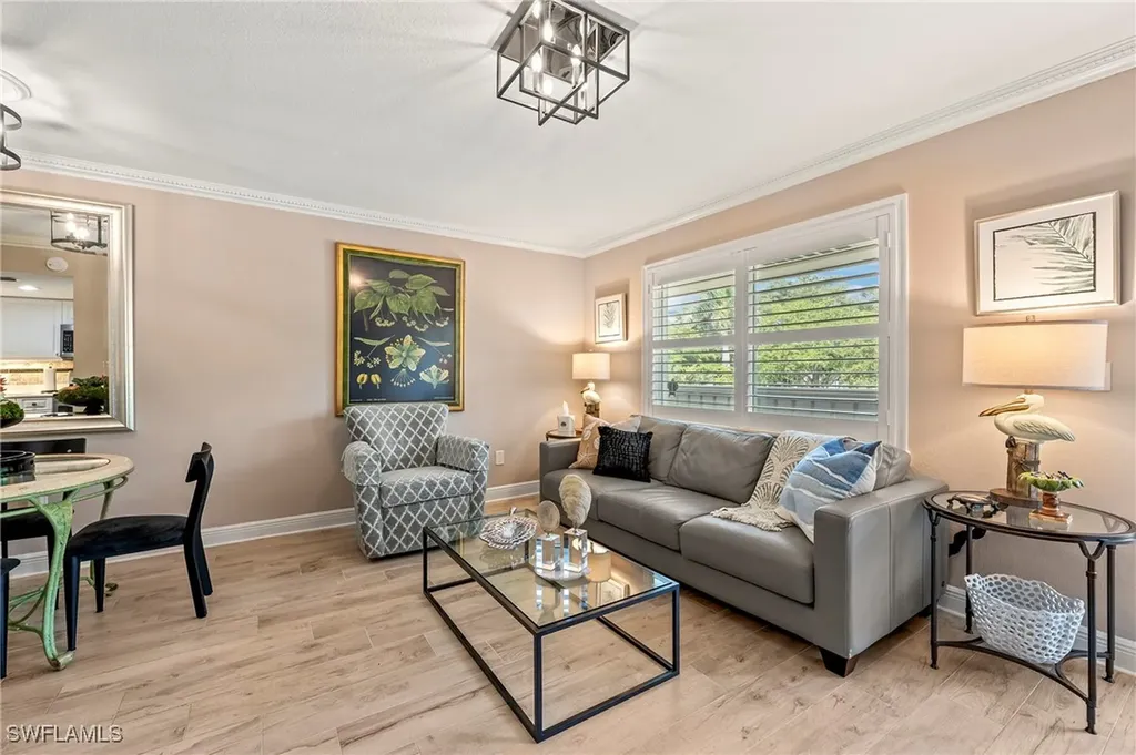 950 7th Avenue S Naples FL 34102