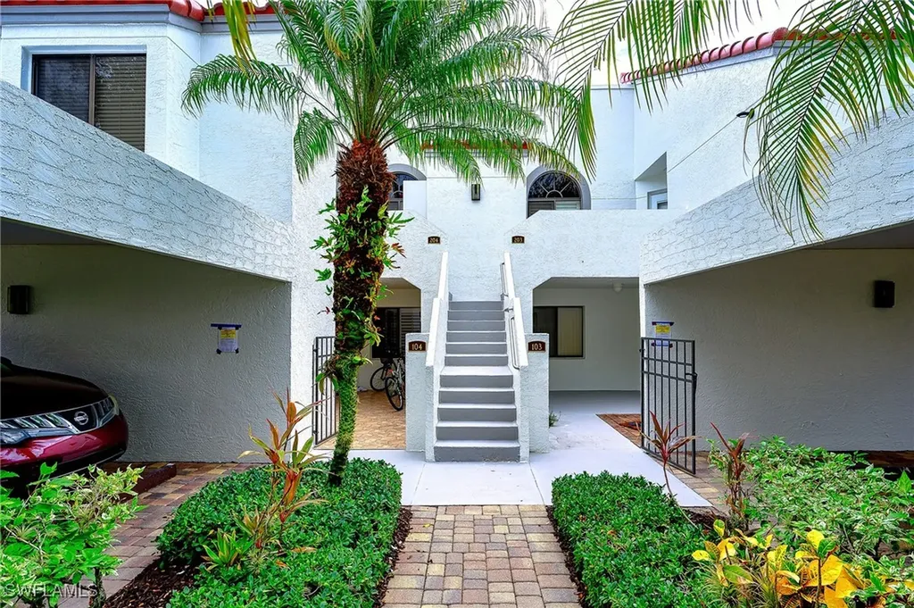 559 Beachwalk Circle Naples FL 34108