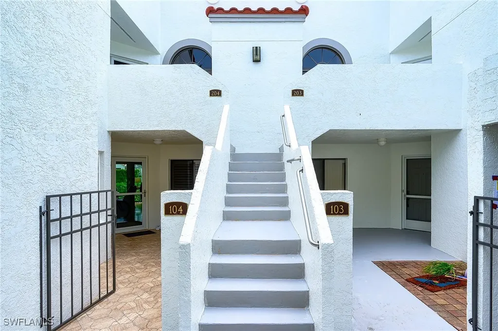 559 Beachwalk Circle Naples FL 34108
