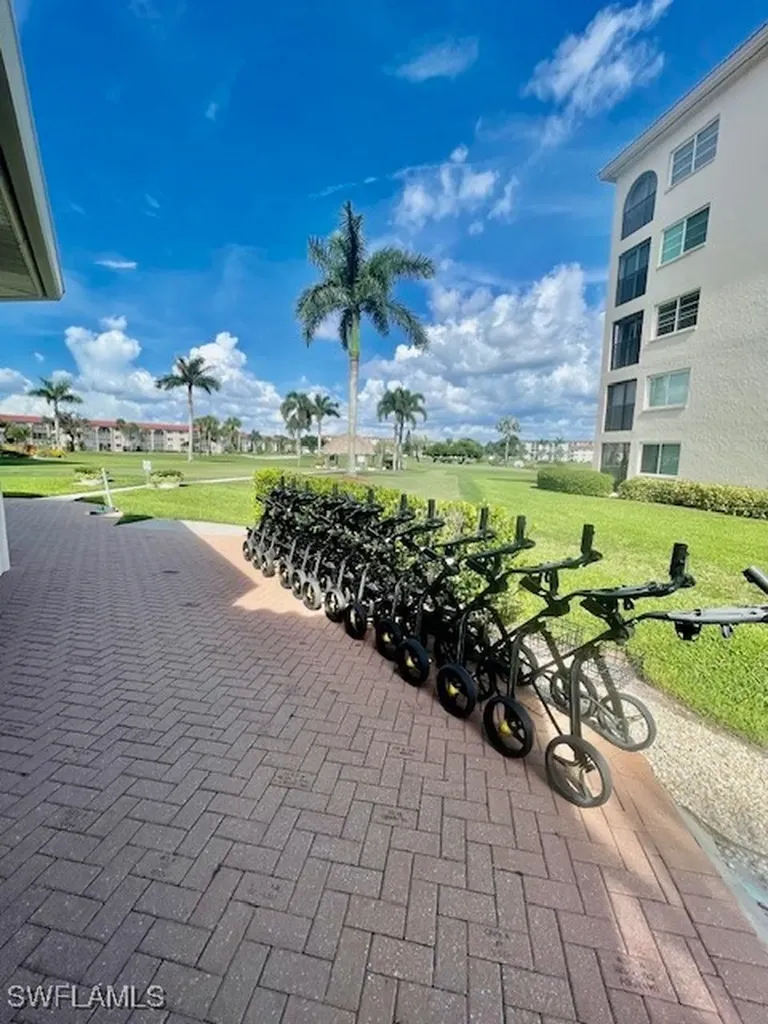 9 High Point Circle N Naples FL 34103
