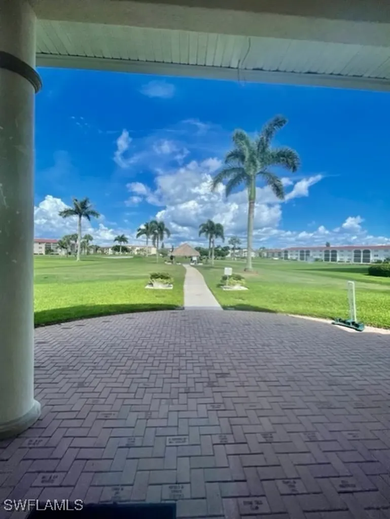 9 High Point Circle N Naples FL 34103