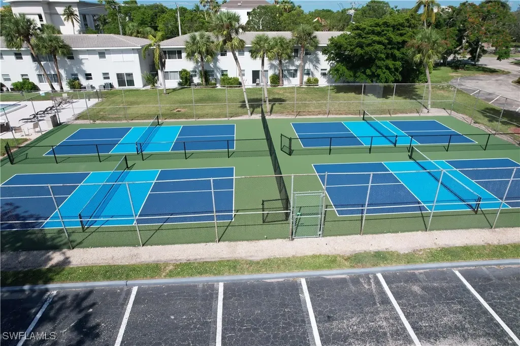 9 High Point Circle N Naples FL 34103