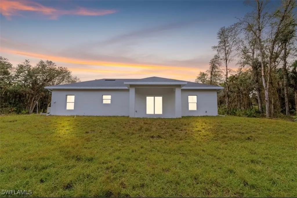 4387 70 Avenue NE Naples FL 34120