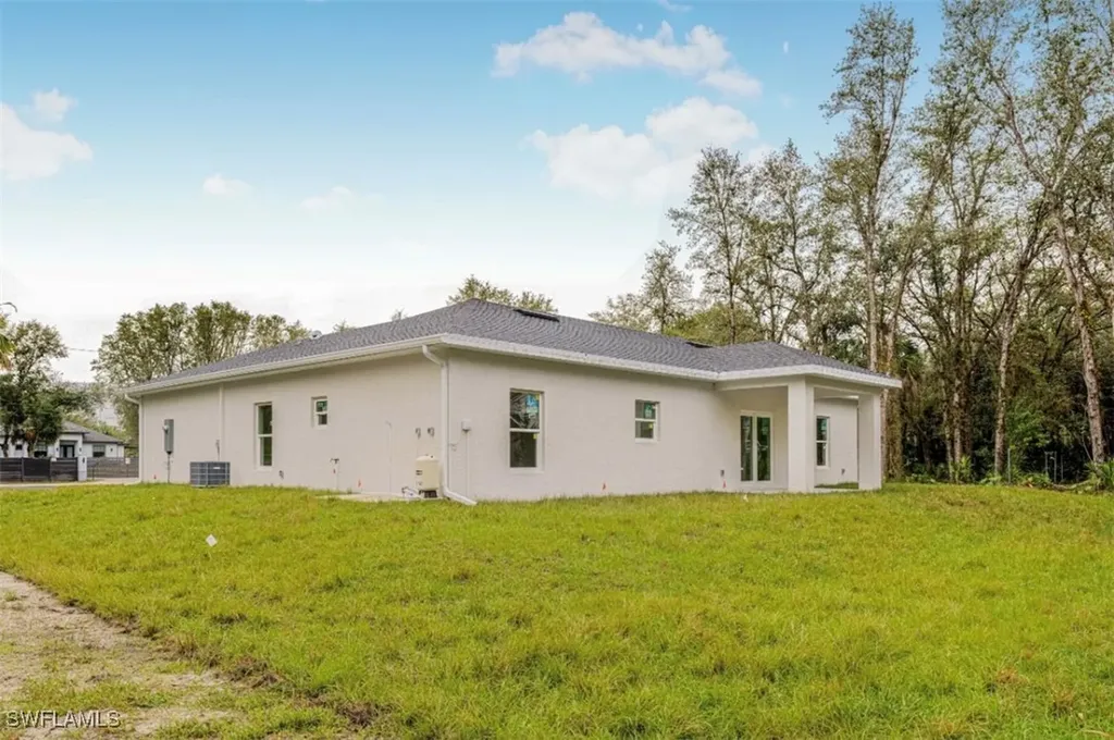 4387 70 Avenue NE Naples FL 34120