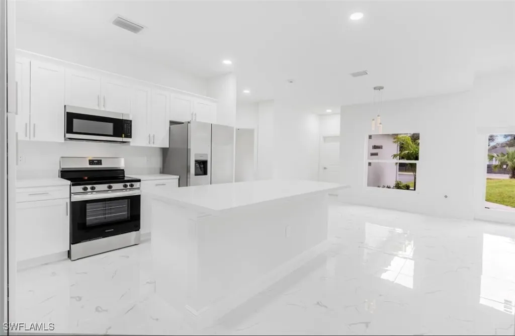 4387 70 Avenue NE Naples FL 34120