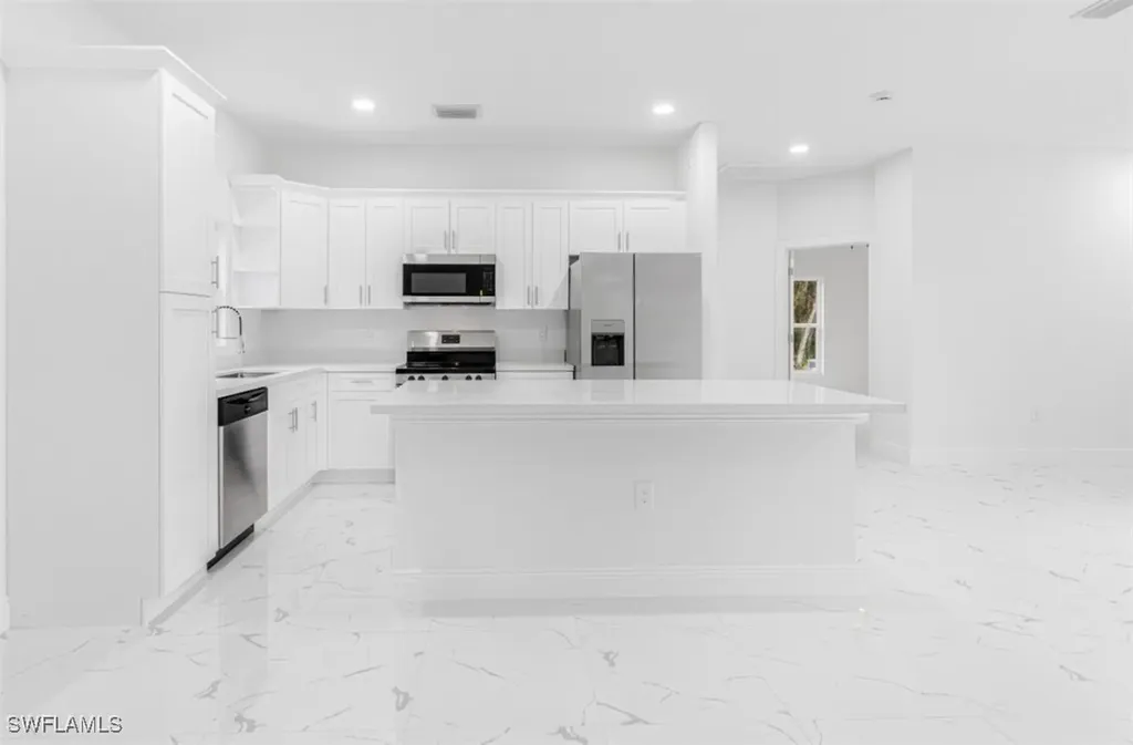 4387 70 Avenue NE Naples FL 34120