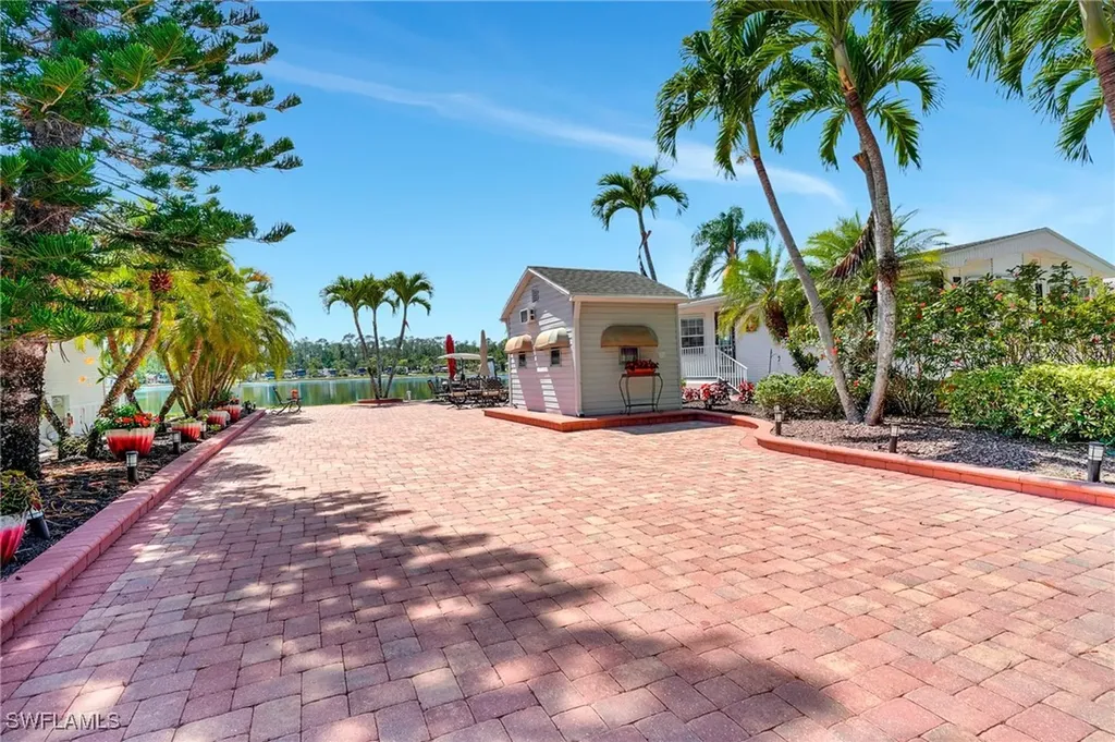2117 Crystal Lake Drive Naples FL 34120