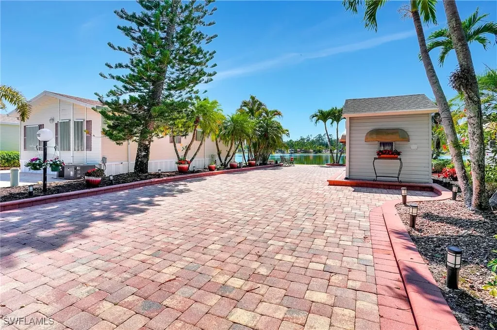 2117 Crystal Lake Drive Naples FL 34120