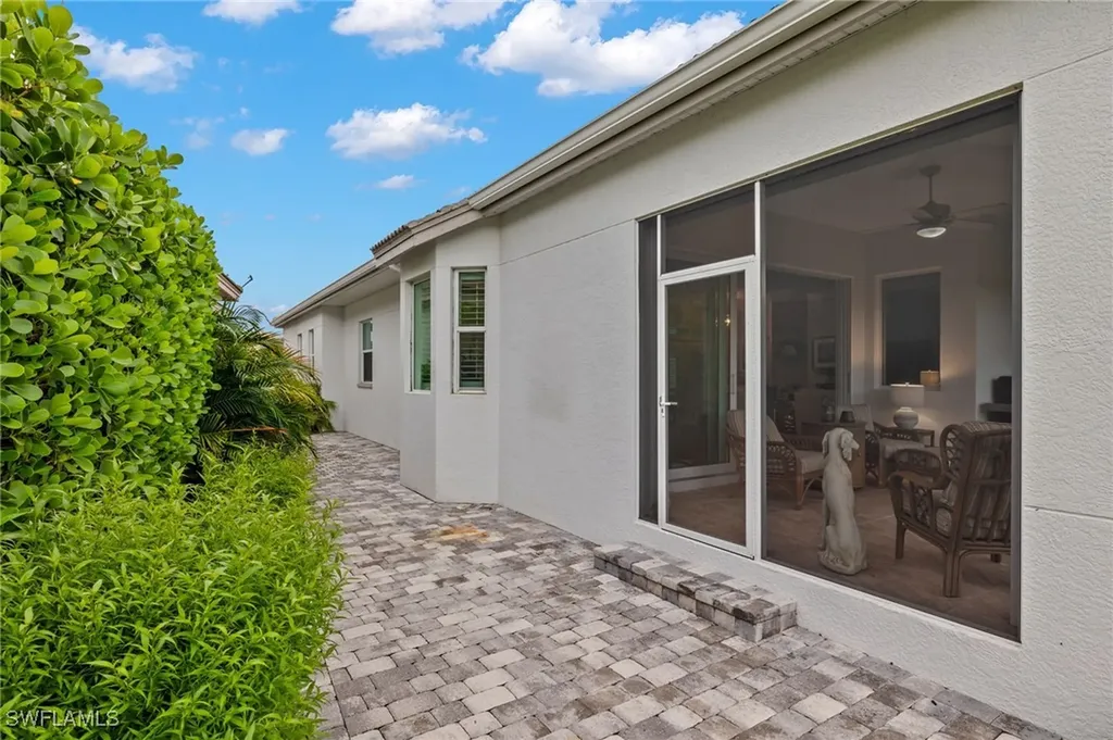 1737 York Island Drive Naples FL 34112