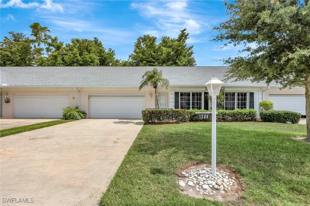 Fort Myers FL, 1204 S Brandywine Circle