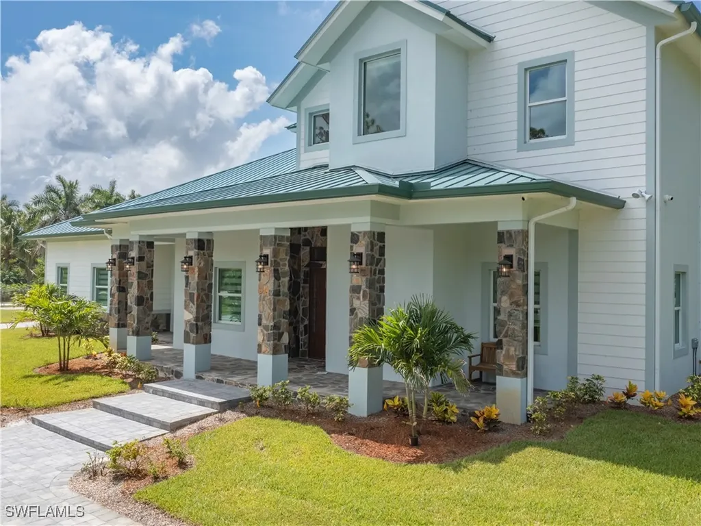 256 Price Street Naples FL 34113