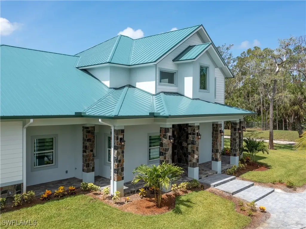 256 Price Street Naples FL 34113