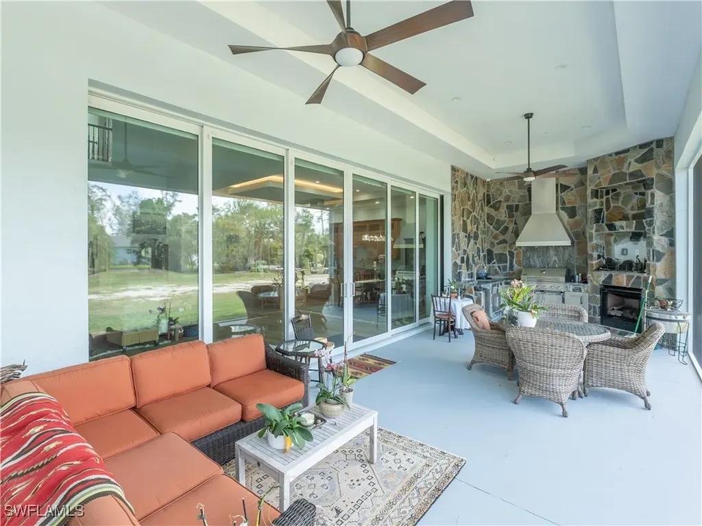 256 Price Street Naples FL 34113