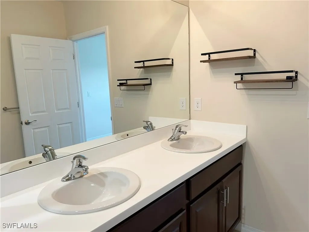 406 SW 25th Place Cape Coral FL 33991