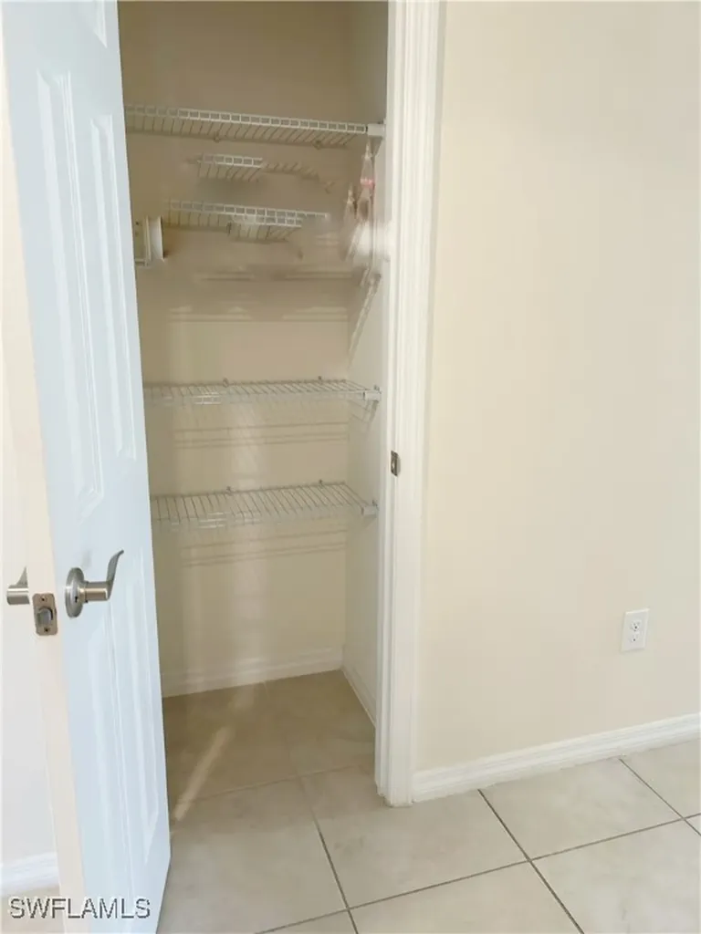 406 SW 25th Place Cape Coral FL 33991