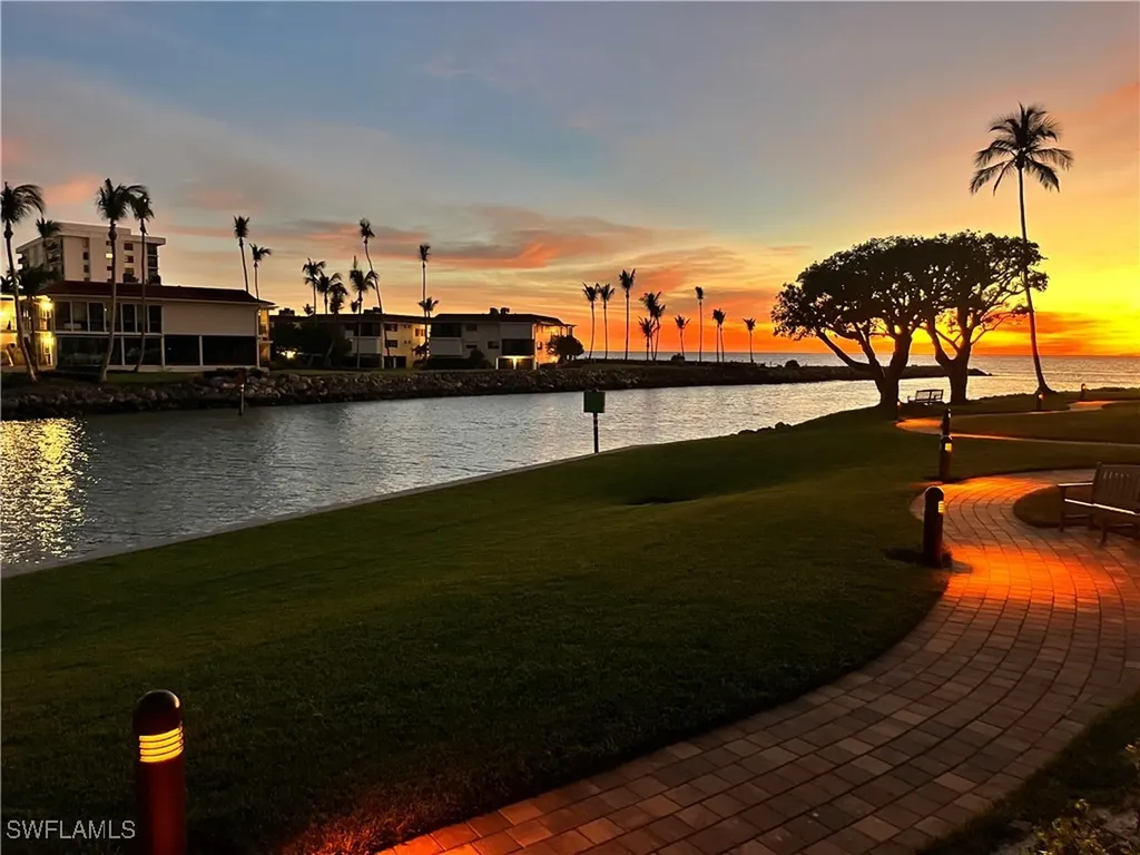 2301 Gulf Shore Boulevard N Naples FL 34103