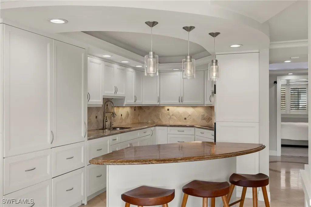 2301 Gulf Shore Boulevard N Naples FL 34103