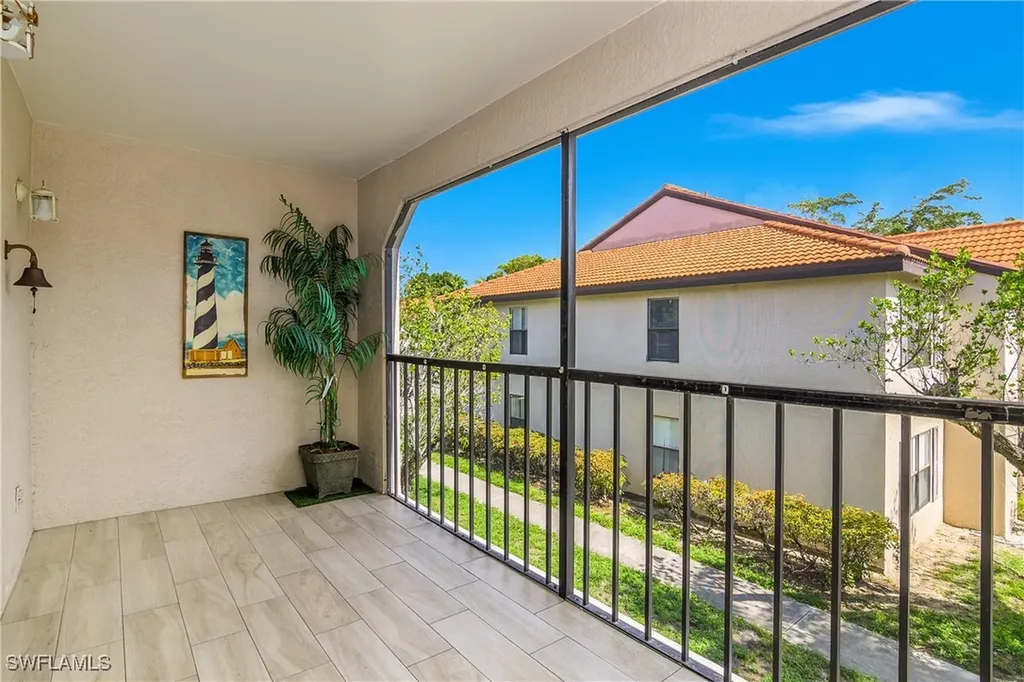 2214 Arbour Walk Circle Naples FL 34109