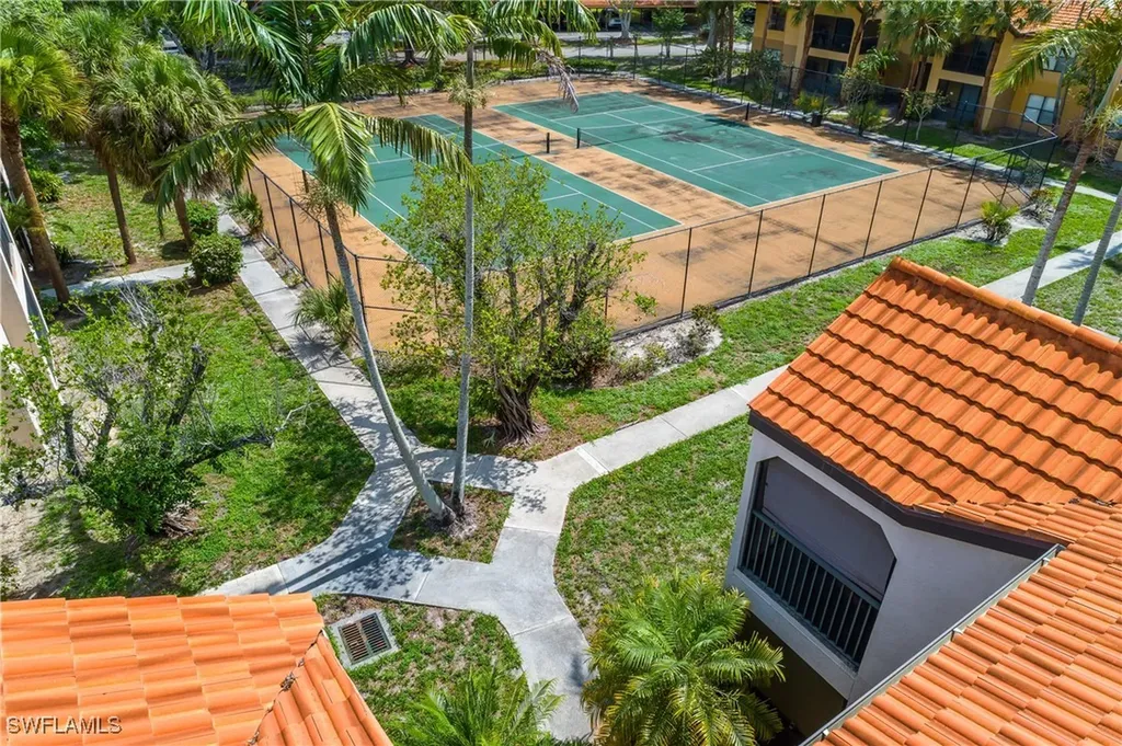 2214 Arbour Walk Circle Naples FL 34109