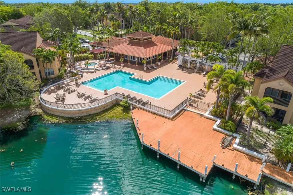 2214 Arbour Walk Circle Naples FL 34109