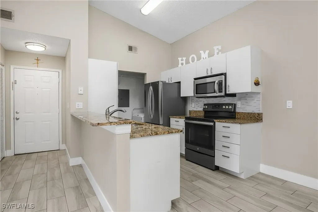 2214 Arbour Walk Circle Naples FL 34109