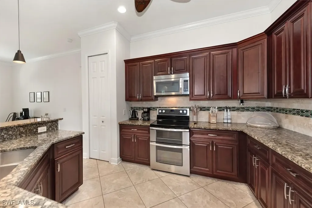 1518 SW 43rd Lane Cape Coral FL 33914