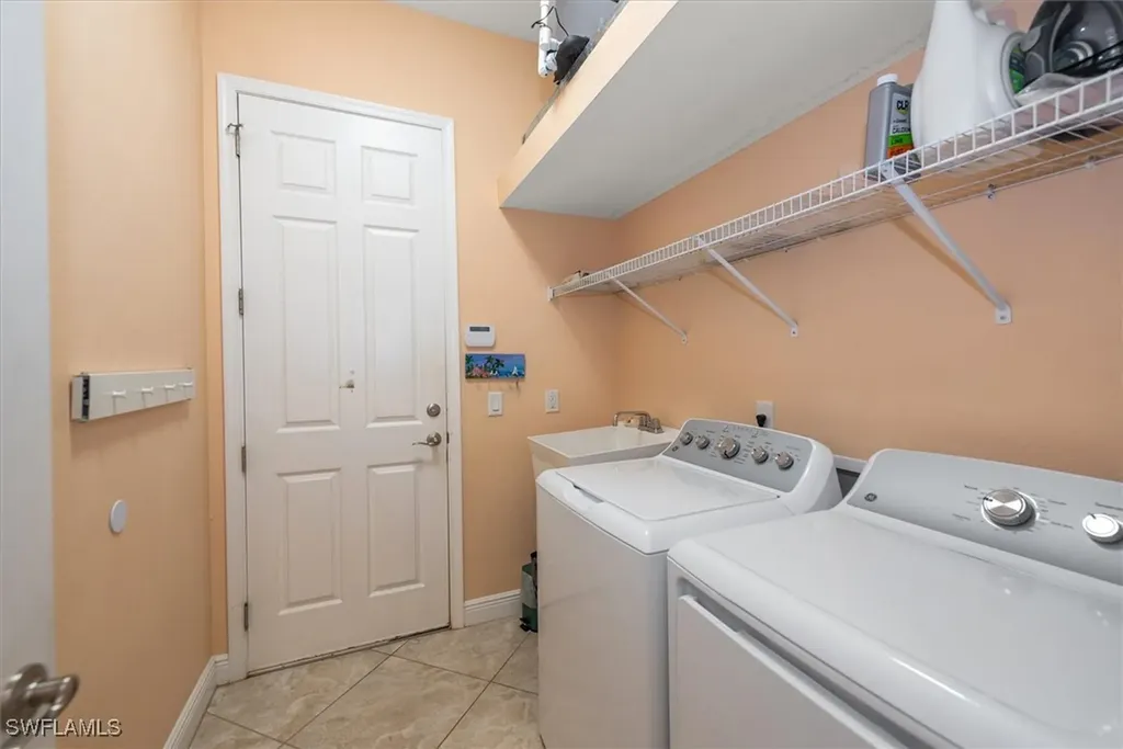 1518 SW 43rd Lane Cape Coral FL 33914