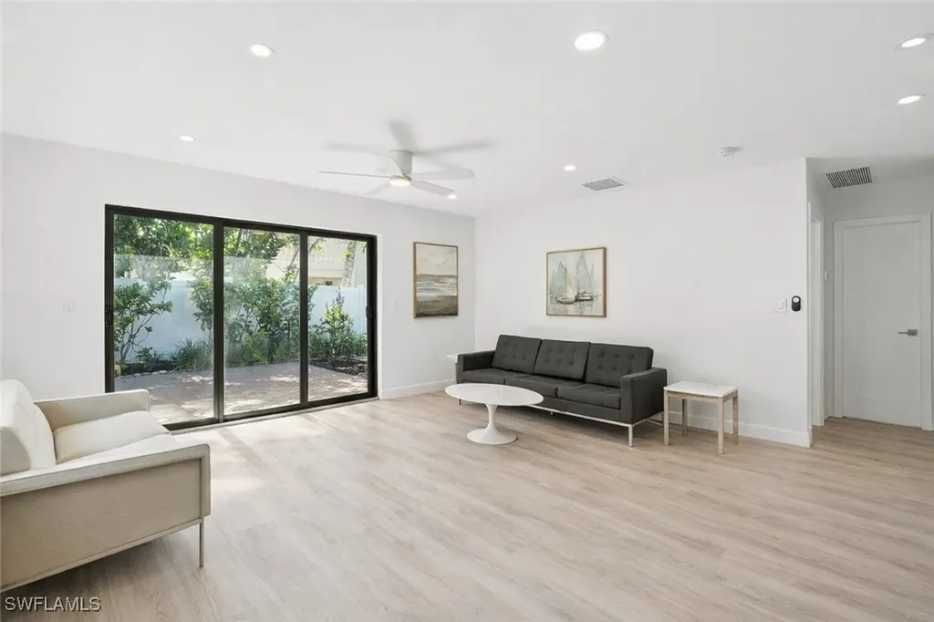 721 9th Street S Naples FL 34102