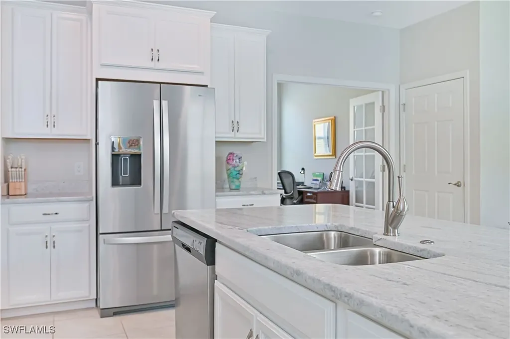 2113 Summersweet Drive Alva FL 33920