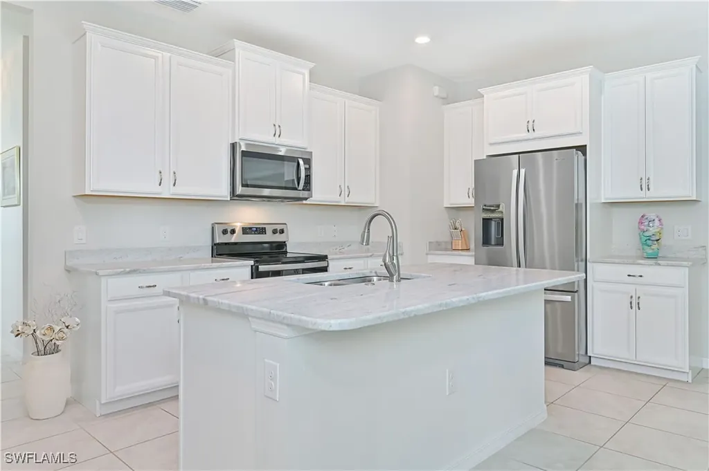 2113 Summersweet Drive Alva FL 33920